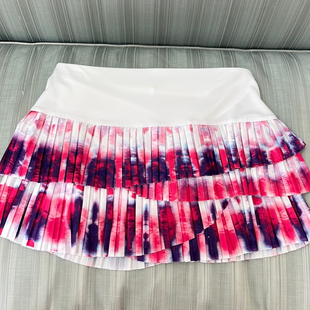 Lucky in Love Sunburst Scalloped Skort - NWT - Size Small